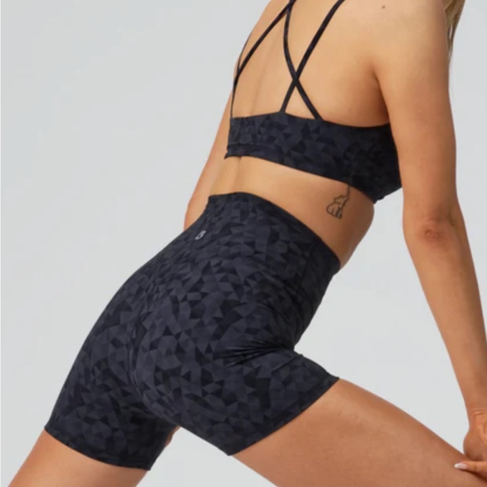 Buffbunny Rosa Shorts Dimension Print Size L